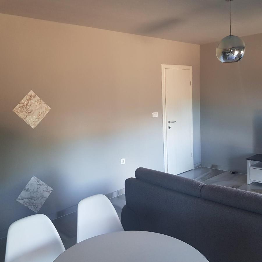 Apartment Luki ポヴィレ エクステリア 写真