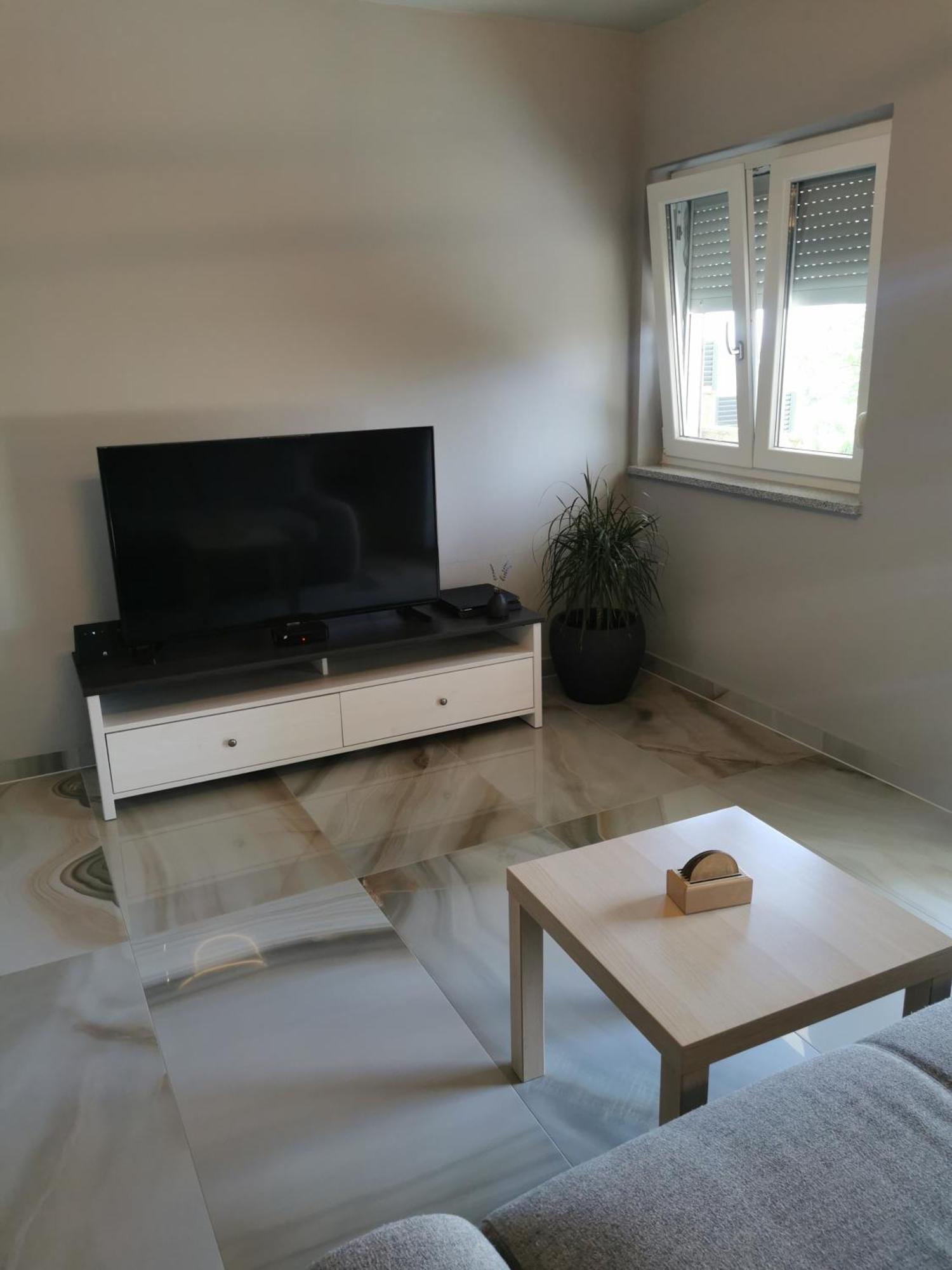 Apartment Luki ポヴィレ エクステリア 写真